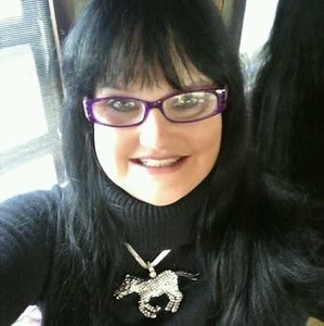 Meet your Posher, Robles